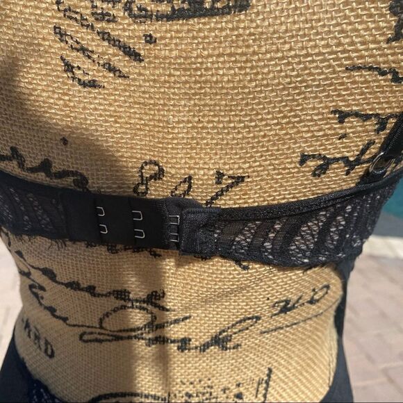 VICTORIA SECRET LINGERIE - Picture 7 of 11